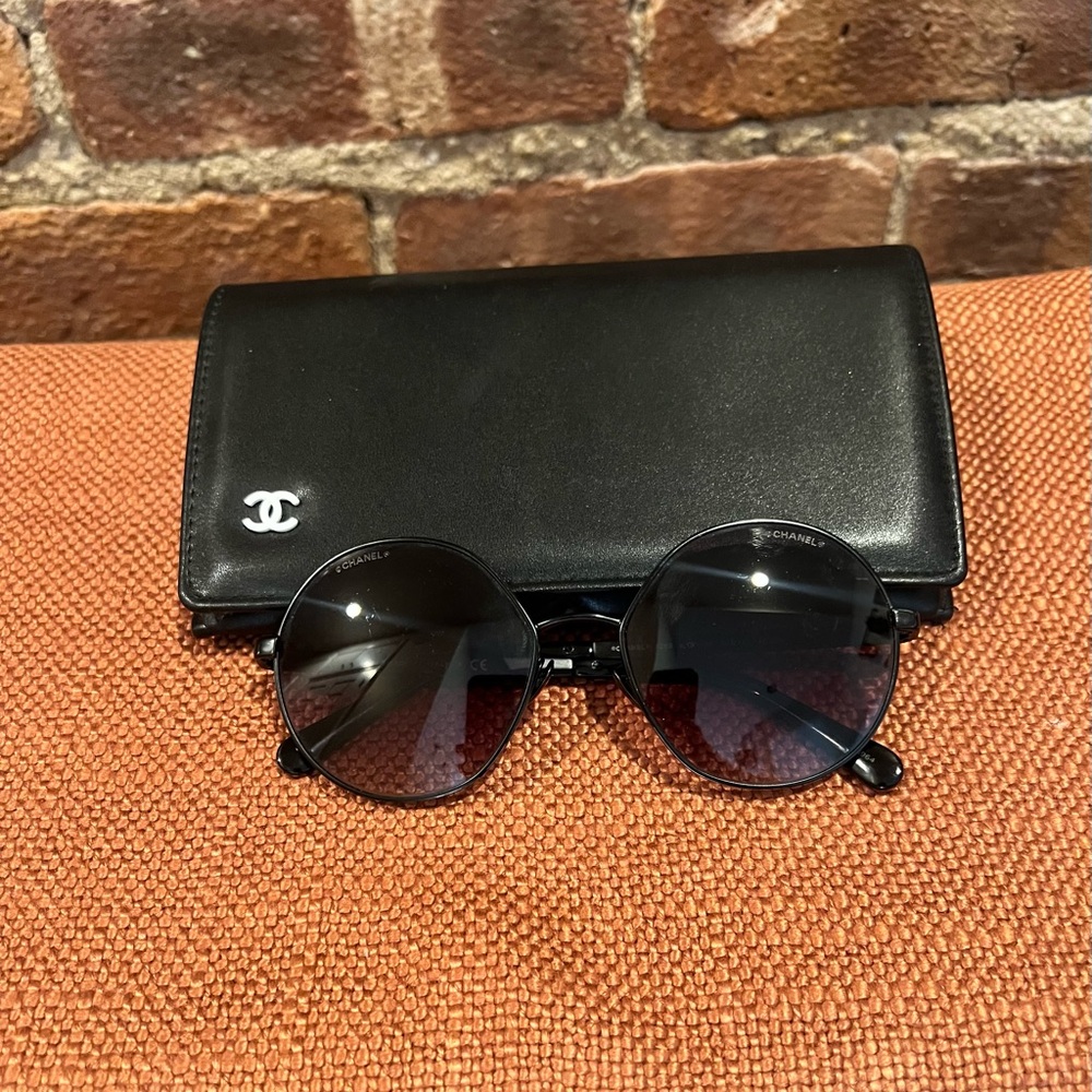 Chanel round sunglasses